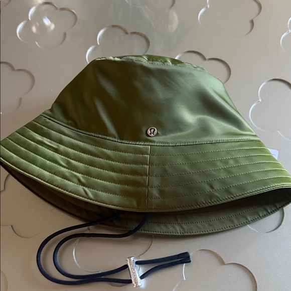 🆕 LULULEMON Nylon Bucket Hat NWT Ether Green / Black - Picture 8 of 16